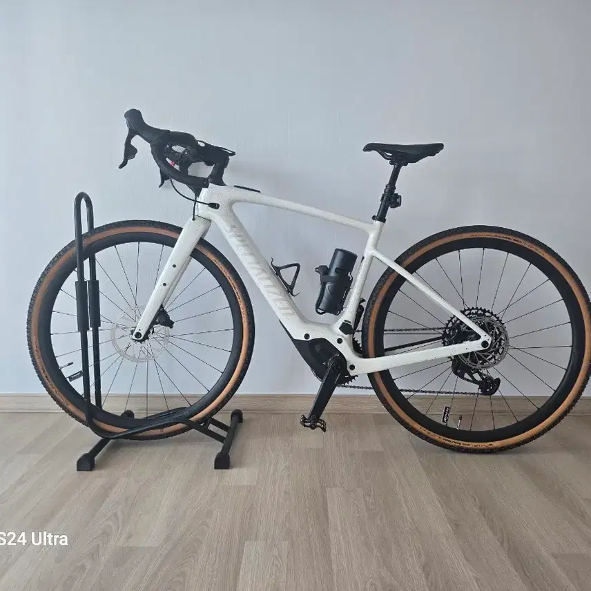 スペシャライズドターボクリオ2エキスパート電動自転車販売