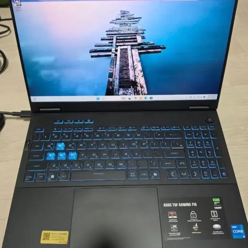 ASUS TUF GAMING F16 게이밍 노트북
