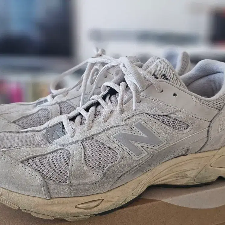 뉴발란스 260