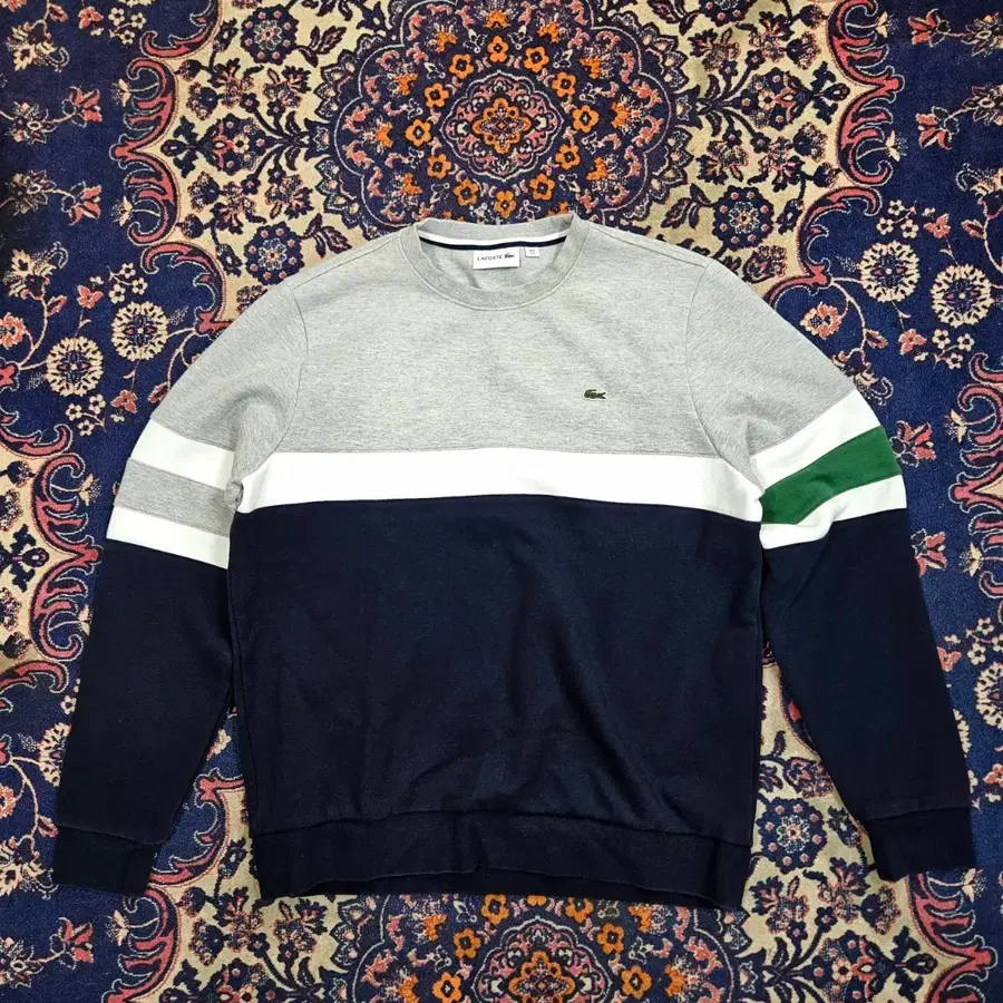 라코스테(Lacoste) 스몰로고 네이비 블럭 스웻 맨투맨 티셔츠
