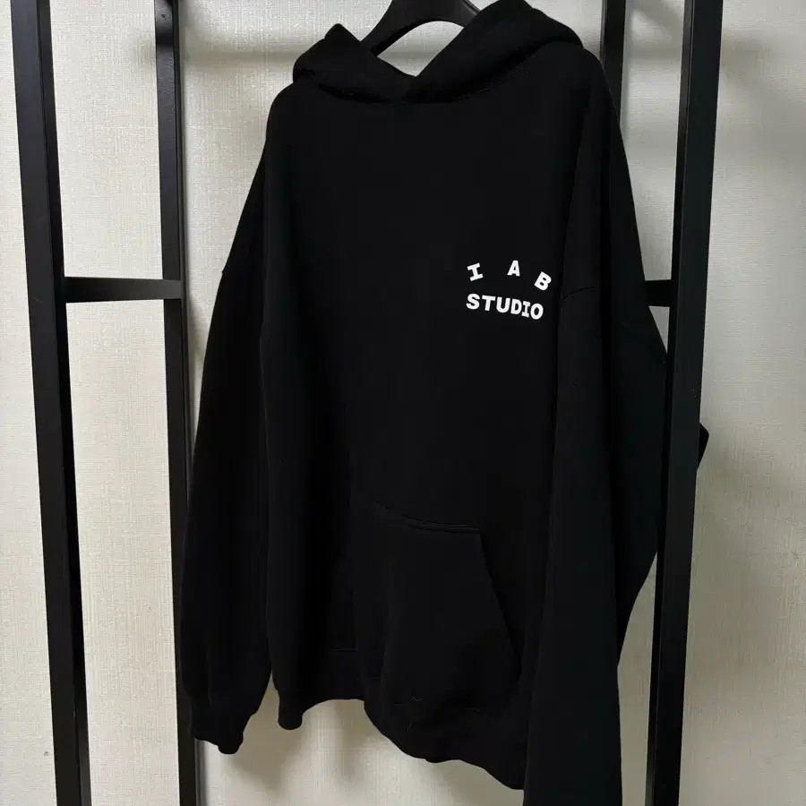 아이앱 후드티 블랙