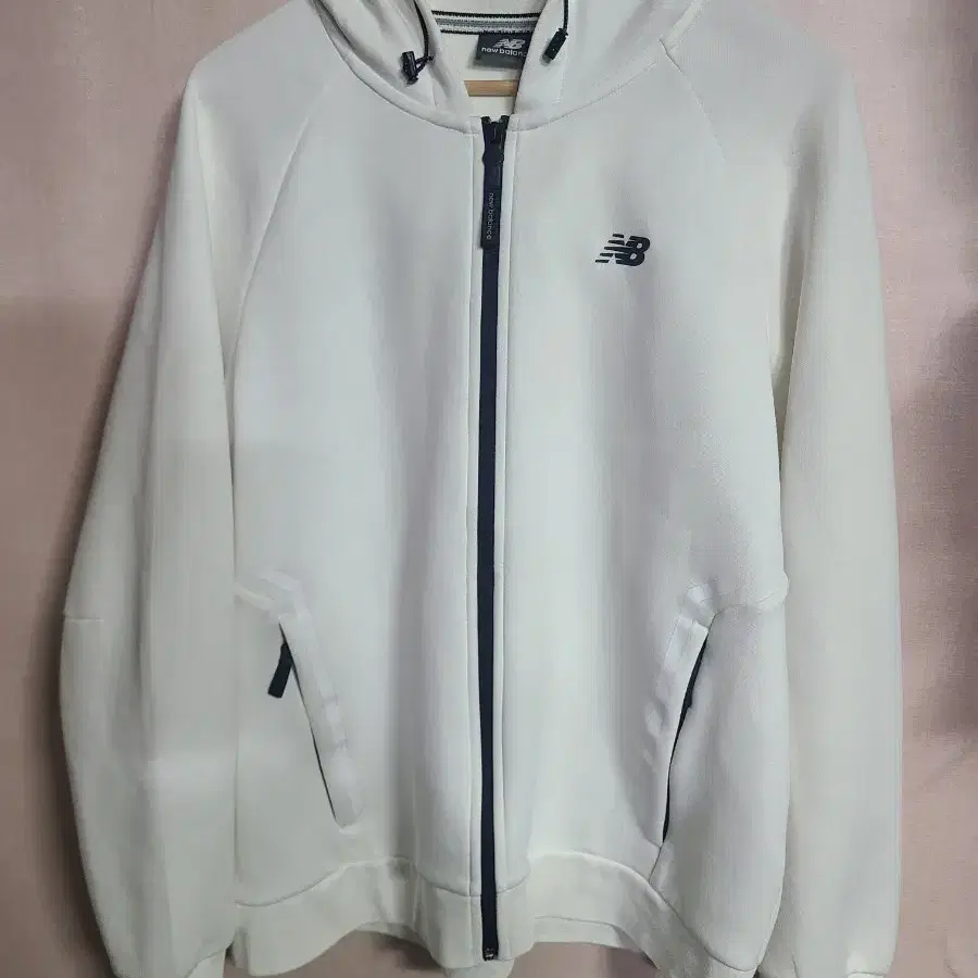 뉴발란스 후드 자켓 105XL