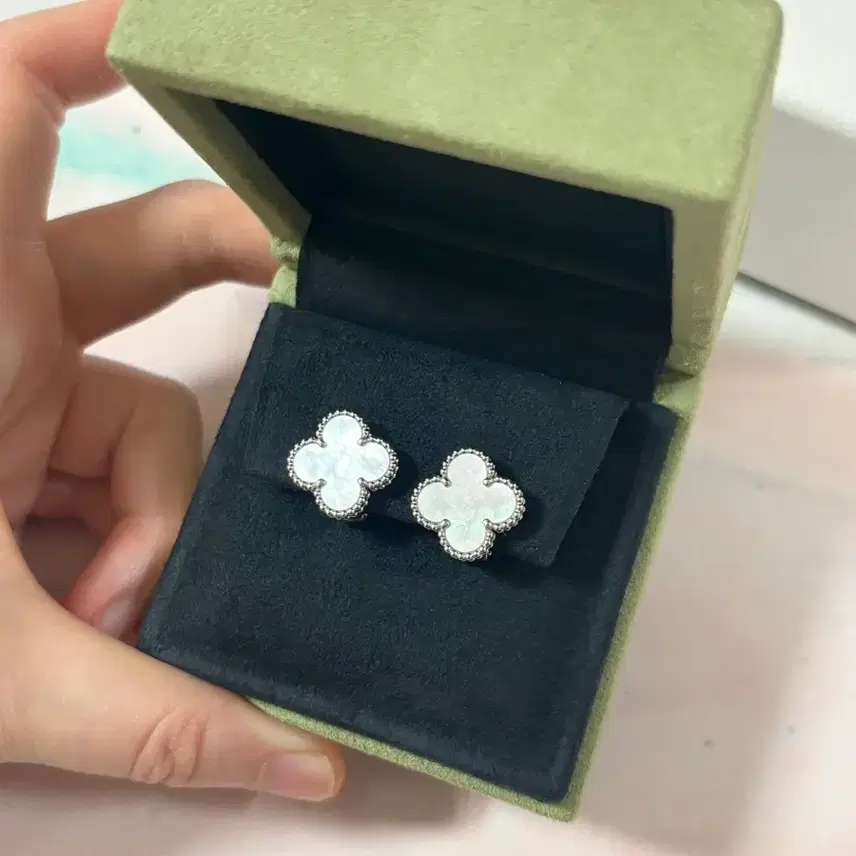 반클리프앤아펠 반클리프 알함브라 빈티지 마더오브펄 이어링 귀걸이 사진 1
