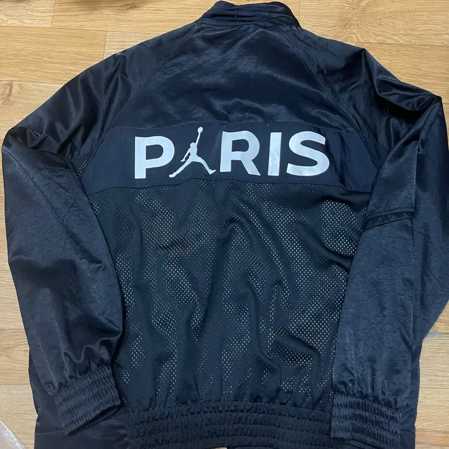 PSG 파리생제르망 X 조던 한정판 수트자켓 해외M사이즈(105사이즈)