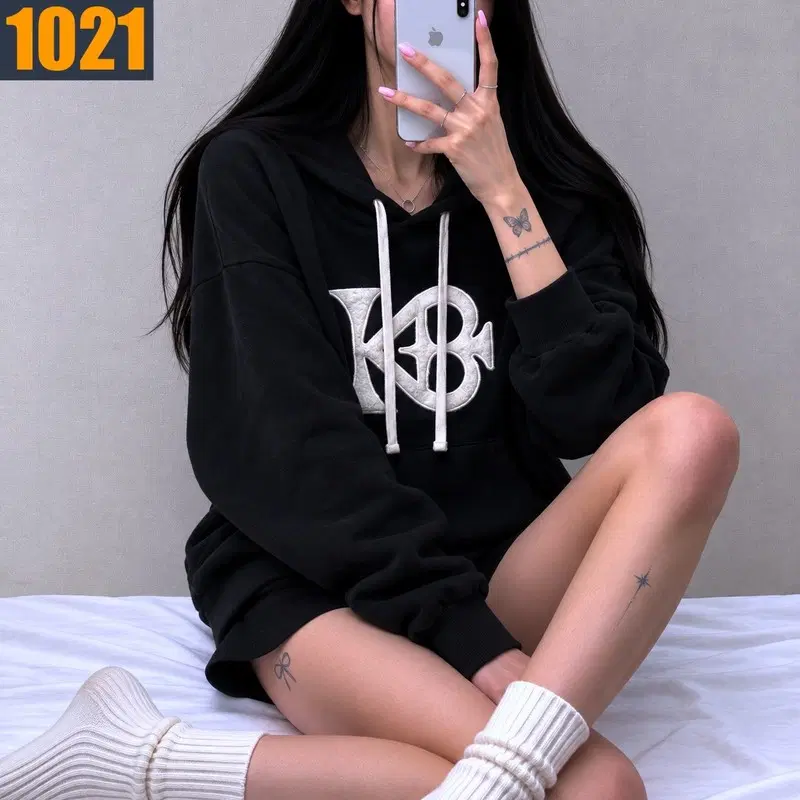 100 KISHOR 키쇼르 블랙 화이트 빅로고 자수 오버핏 후드티 L