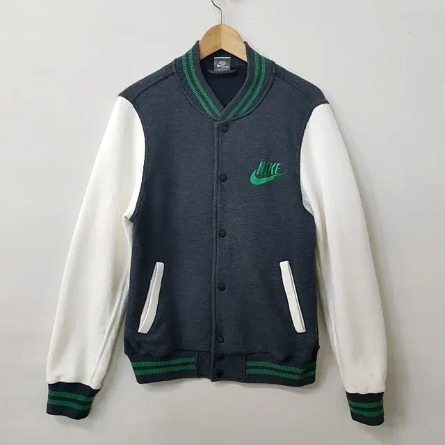 NIKE ナイキ 野球ジャンパー