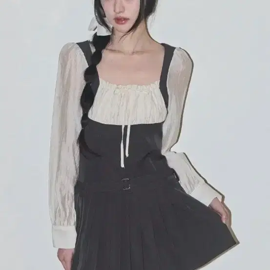 일리고 차콜 프레피 리본 원피스 차콜