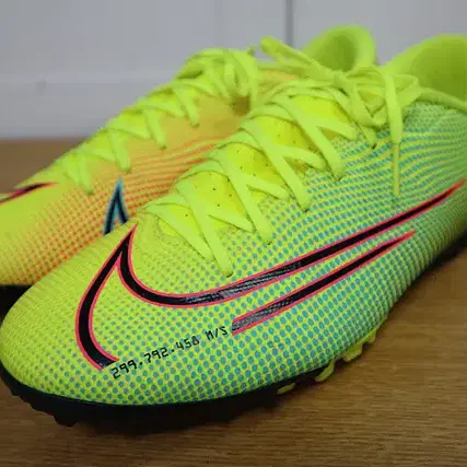 NIKE ナイキ フットサルファ
