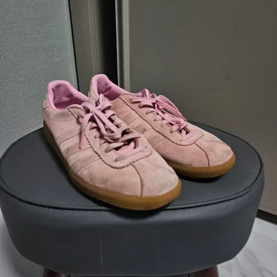 아디다스 버뮤다 핑크 255