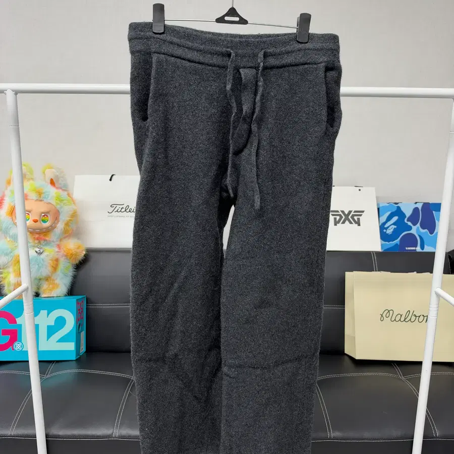 (28)솔리드옴므 25년식 차콜 울 와이드 밴딩팬츠