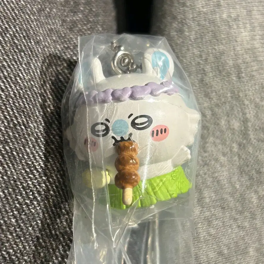 치이카와 인어섬 타베모노 가챠 모몽가