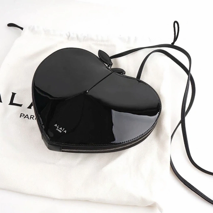 [새상품 풀셋/정품] 알라이아(ALAIA) 르 쾨르 하트백 블랙 유광 (AA1P003CA189-999)