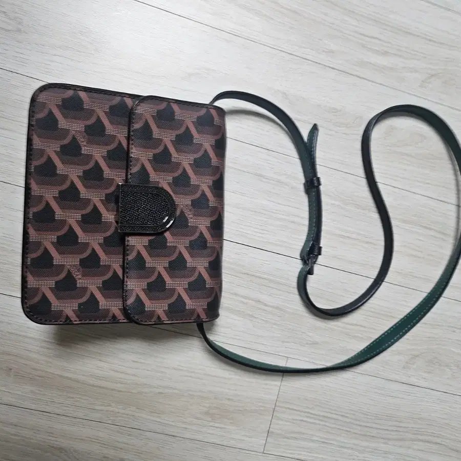 로사케이 카메라 백 패턴 블랙/브라운