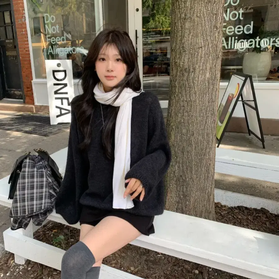 온드민 멜로우 홀가먼트 니트 차콜 1차