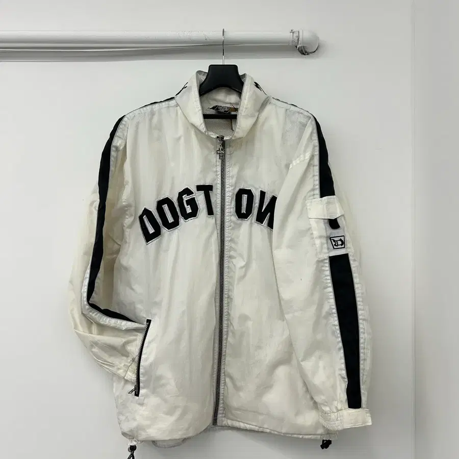[2XL] 독타운 자수 바람막이