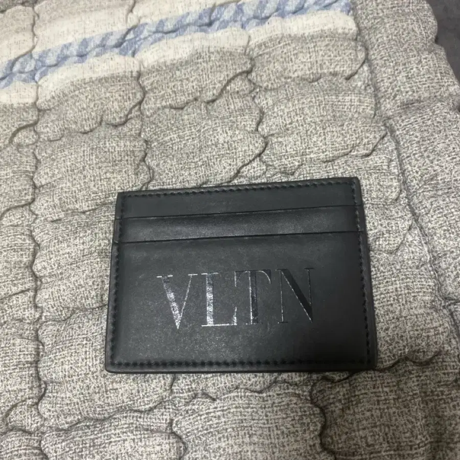 발렌티노 VLTN 카드 지갑 블랙