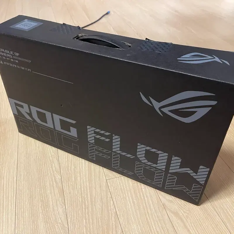 ASUS ROG Flow Z13 (2022) 16G 1TB 1080p RTX3050 Ti