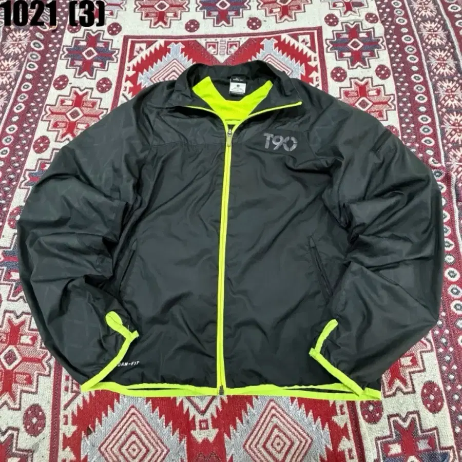 나이키 T90 바람막이 검형라임 XL 10/21