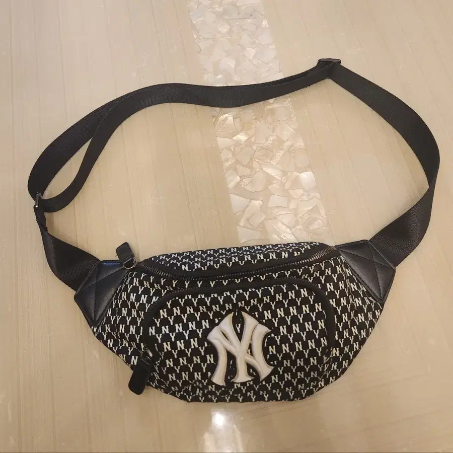 MLB 뉴욕 양키스 로고 힙색