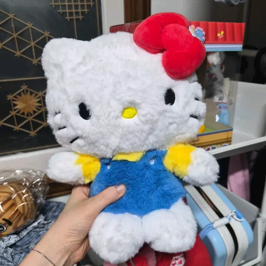 산리오 헬로키티 인형가방