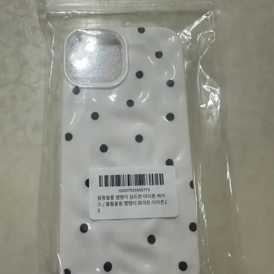 울퉁불퉁 땡땡이 실리콘 아이폰 케이스 화이트