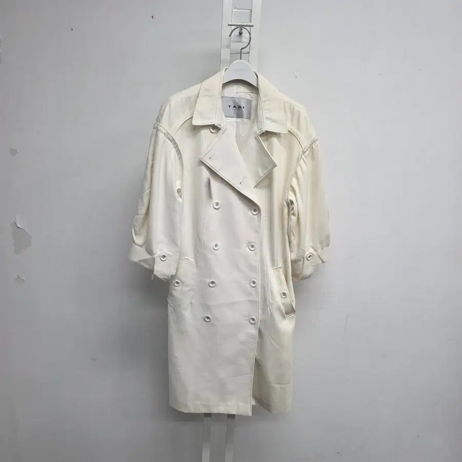 타시 트렌치코트 아이보리