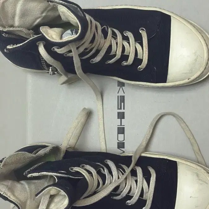 릭오웬 다크쉐도우 하이탑 스니커즈