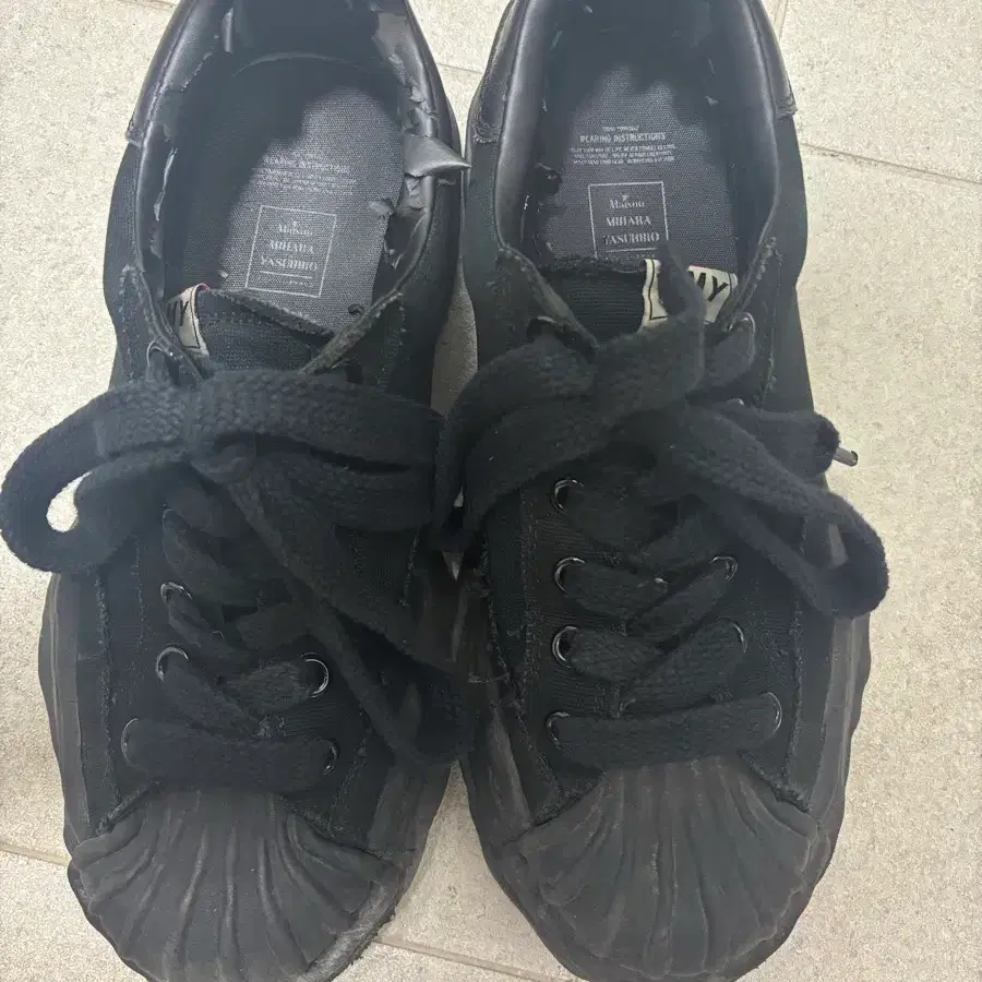 메종 미하라 야스히로 블레이키 OG 솔 캔버스 로우탑 스니커즈 블랙 블랙