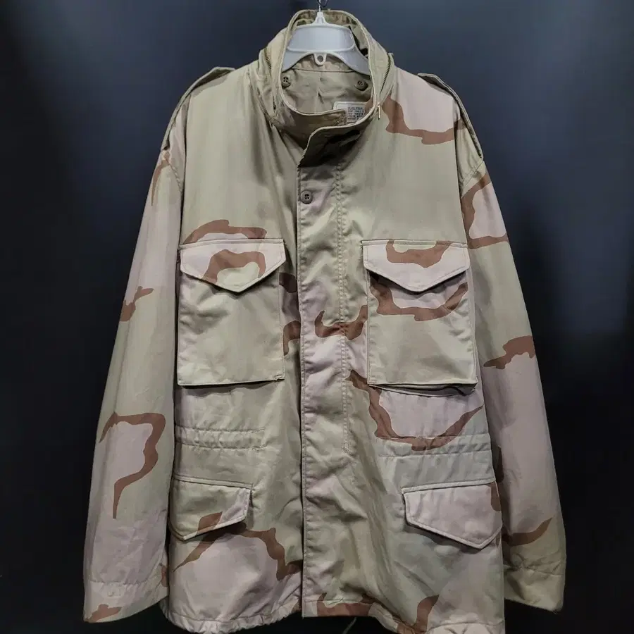 Alpha Industries Desert Camo Field Jacket Sand 90s 빈티지 M65