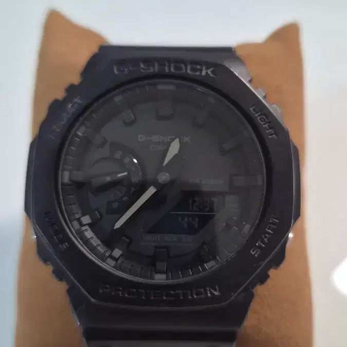 G-SHOCK GA-2100 블랙 시계