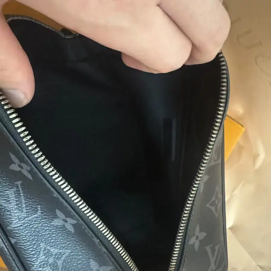루이비통 모노그램 이클립스 돕키트 풀박스