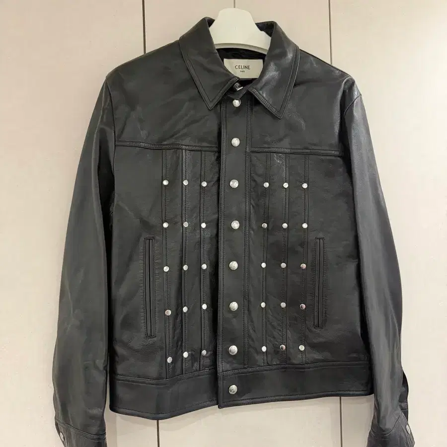 Celine 셀린느 20ss 드럼 스터드 레더 자켓