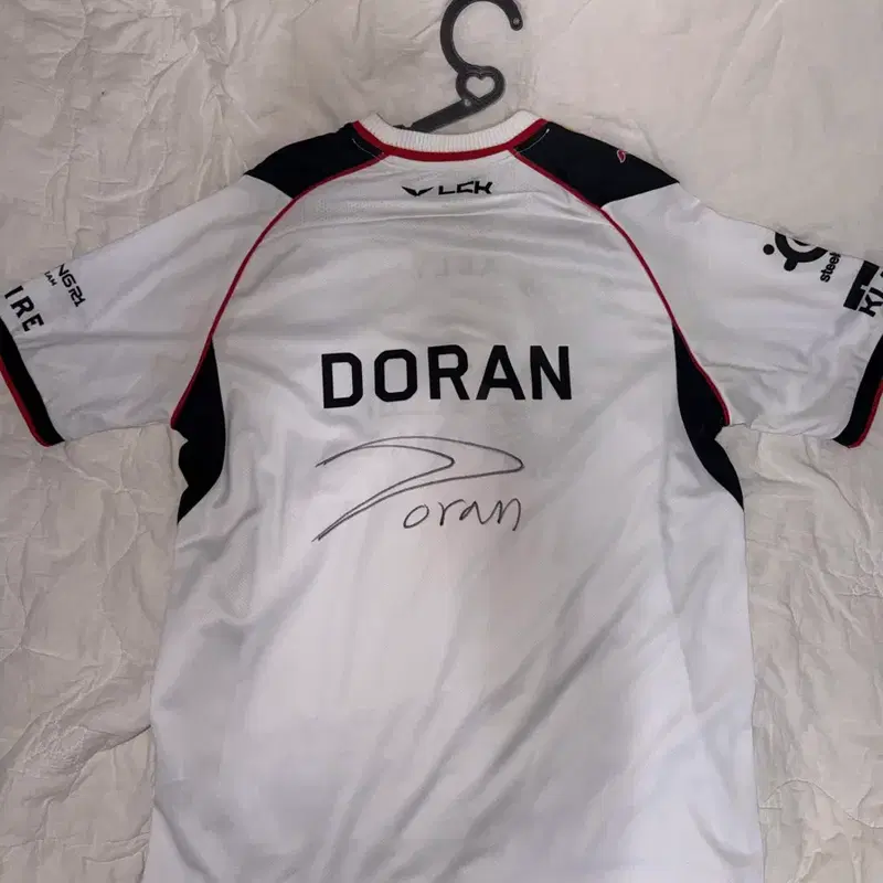 2026 SKT T1 DORAN 유니폼 (친필 사인 포함)