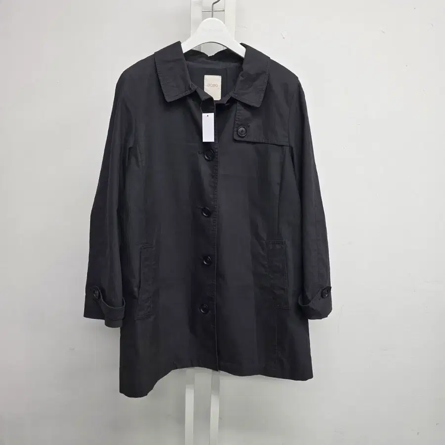 BCBG 여성 트렌치코트 블랙