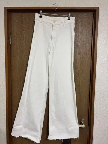 ZARA 화이트 와이드 데님 팬츠