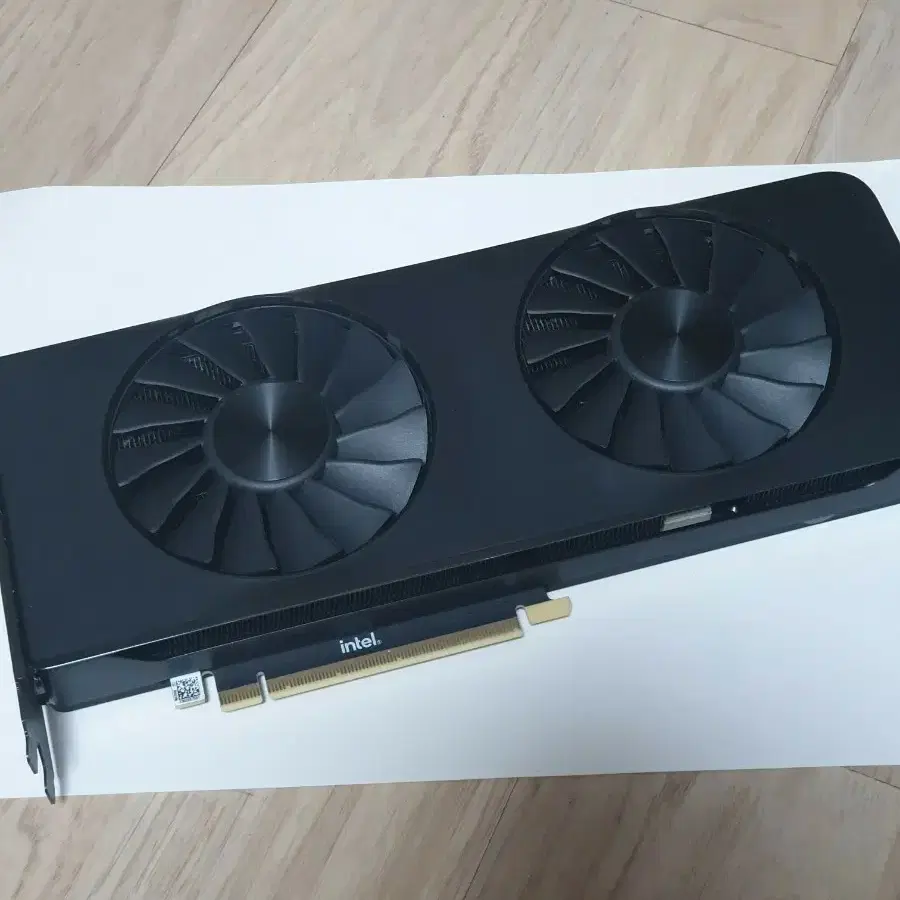 인텔 그래픽카드 arc 750