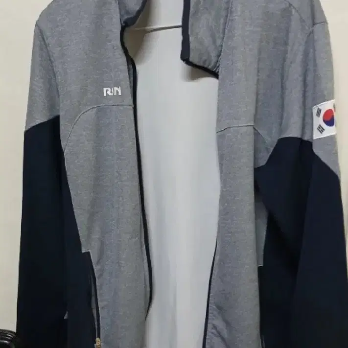 男性衣料品 リンコリアトレーニング服兼フリースジャケット コート・ジャケット
