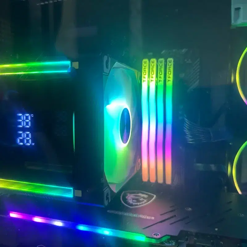 라이젠 5700X, DDR4 32GB(8Gx4), ASUS B550M-A