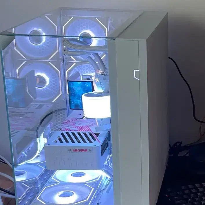 9800X3D 본체 판매합니다.