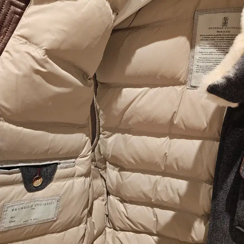 브루넬로쿠치넬리 구스다운 베스트 패딩 사진 4