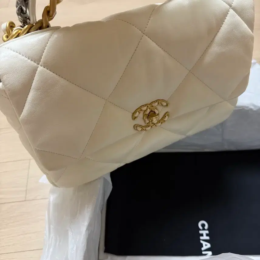 샤넬 샤넬19 핸드백 라지 사진 2