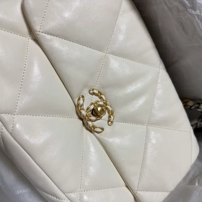 샤넬 샤넬19 핸드백 라지 사진 7