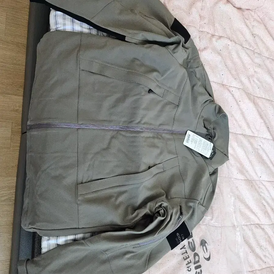 아이더 세이프티(EIDER SAFETY)의 에어로쉴드 히트 워크자켓(브라운