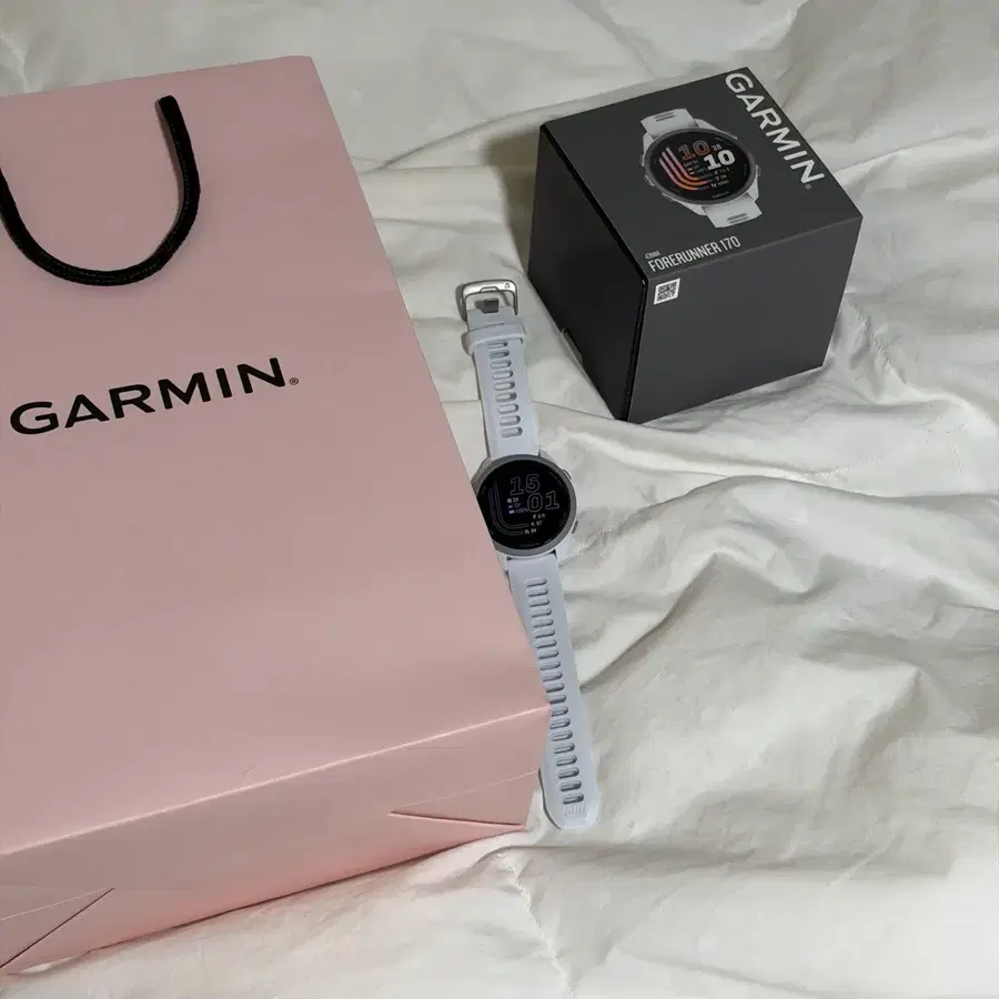 가민 포러너 170 화이트 판매합니다 러닝 스마트 워치 GPS