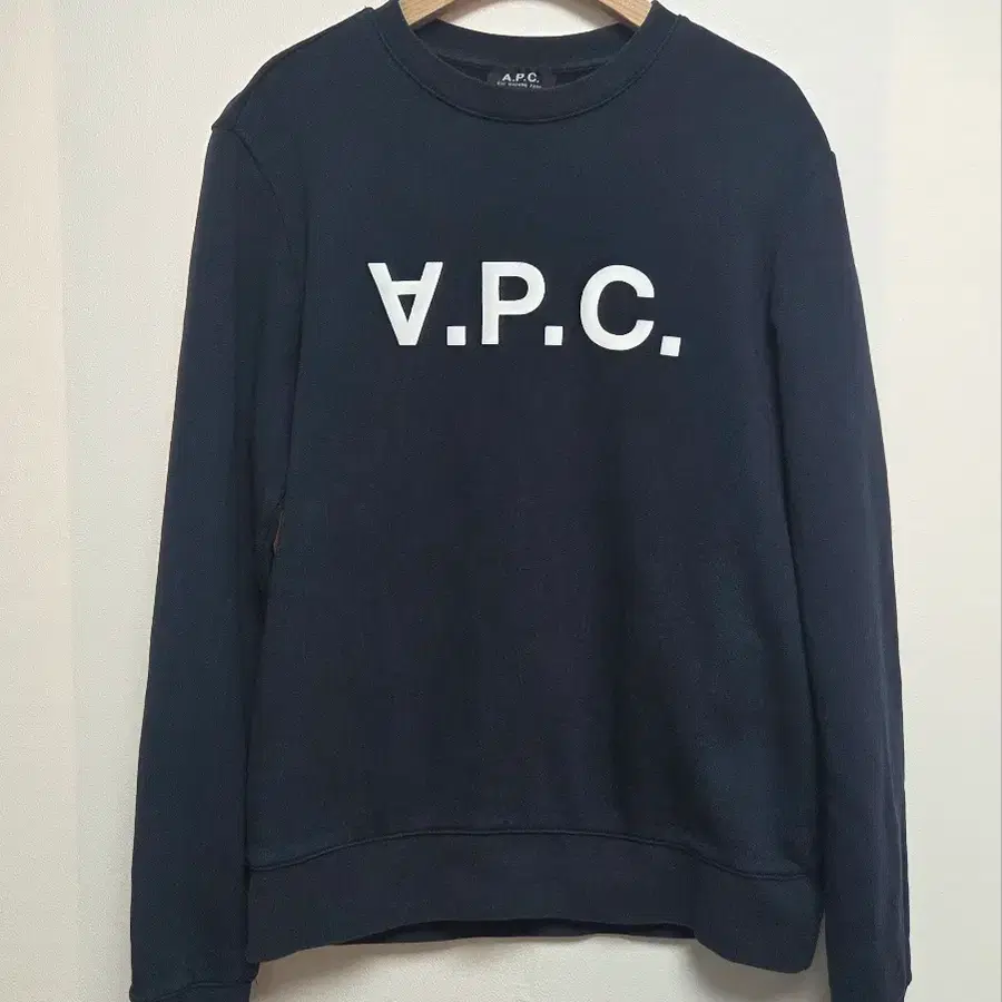 아페쎄 V.P.C 로고 맨투맨 네이비(S) 261022_5