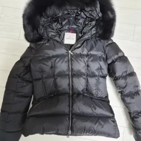 몽클레어 패딩 블랙 퍼 후드