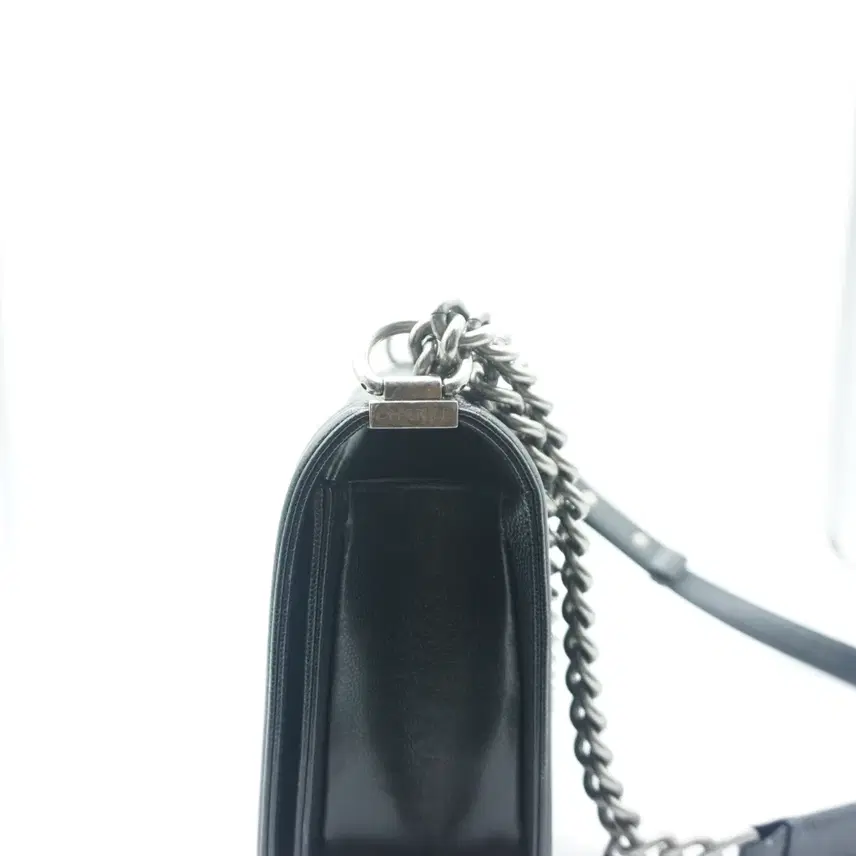 샤넬 보이 캐비어 미디엄사이즈 사진 4