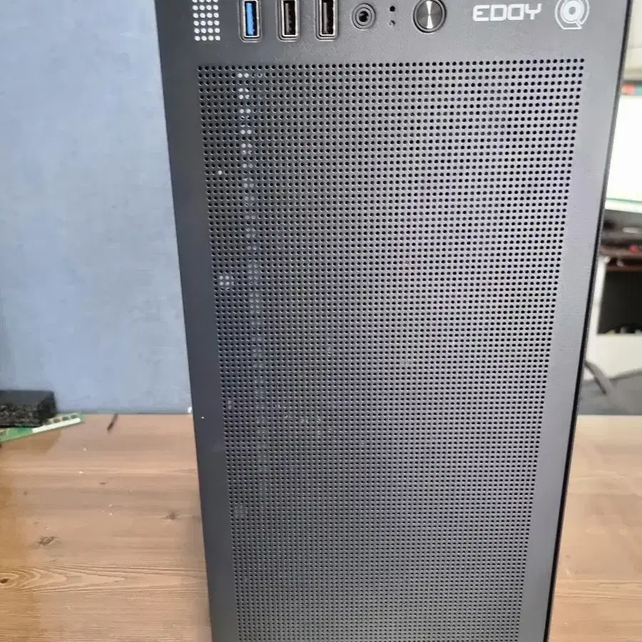 라이젠7 5700X/16G/RTX3060Ti 본체