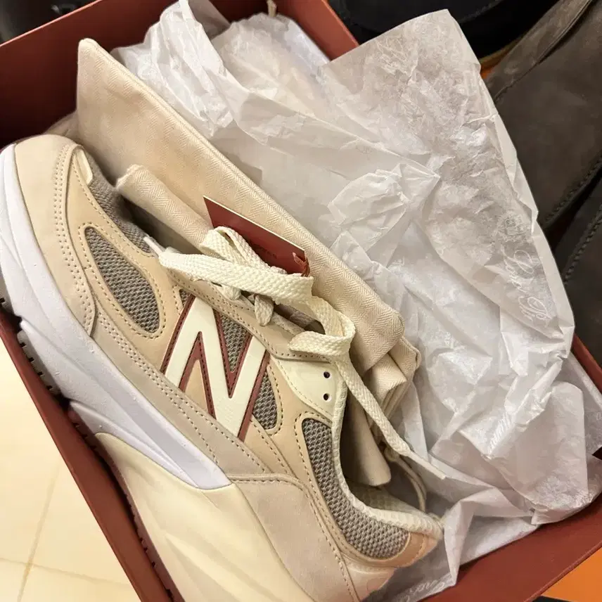 로로피아나 뉴발란스 270