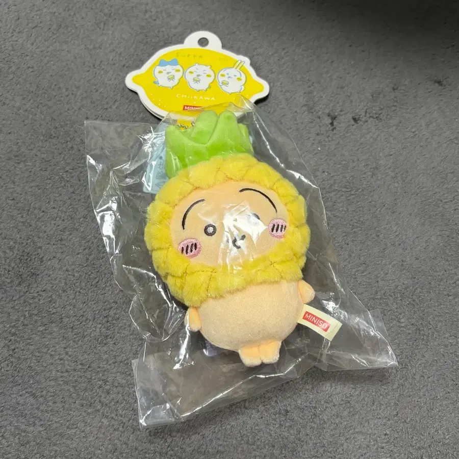 먼작귀 치이카와 미니소 과일 파인애플 우사기 인형 키링 정품